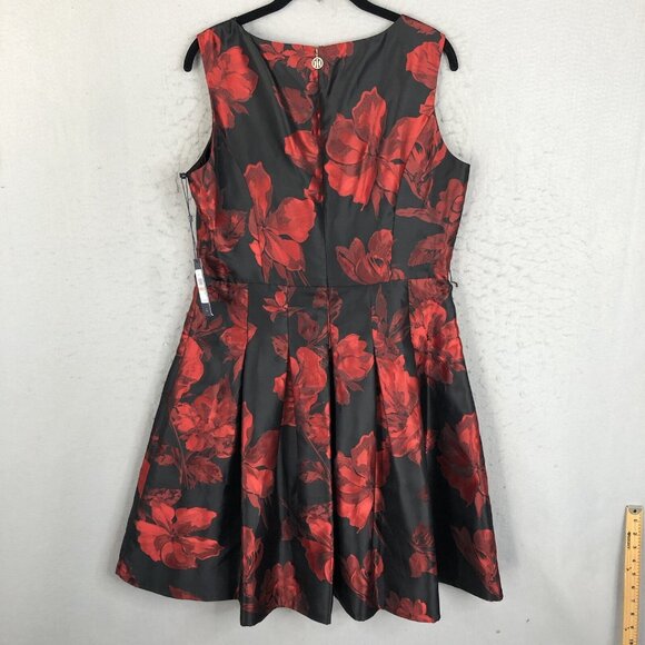 Tommy Hilfiger Dress Women 12 Red Black Jacquard Dark Floral Shiny Event NEW - Picture 4 of 16